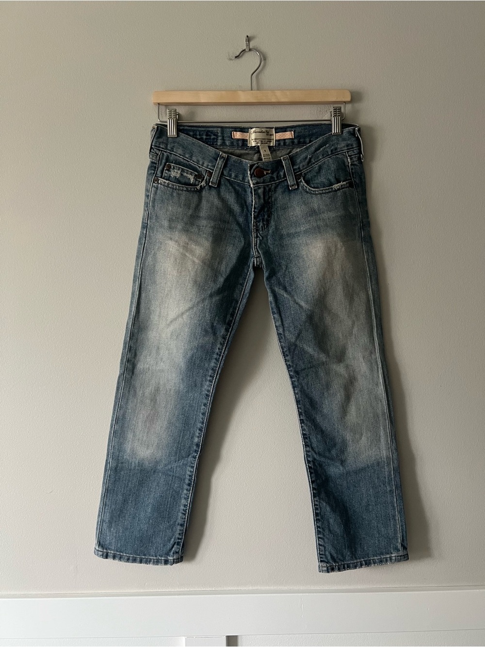 Abercrombie & Fitch Capri Jeans Size 0 Distressed Light Wash Denim Y2K